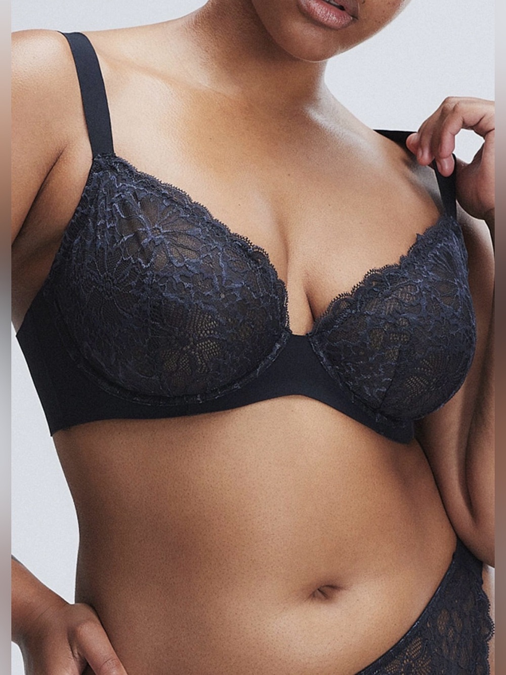 SAVAGE X FENTY Bold Lace Unlined Plunge Bra